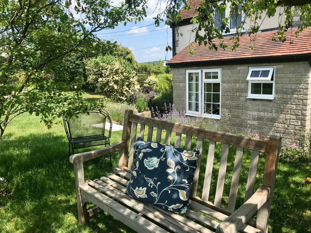 Charming Modernized Country Cottage Near Mere, Wiltshire Mere  Exteriör bild